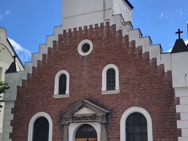 Superlangdag i Horten torsdag 3. juli ÅPEN KIRKE i Metodistkirken kl. 12.00-18.00