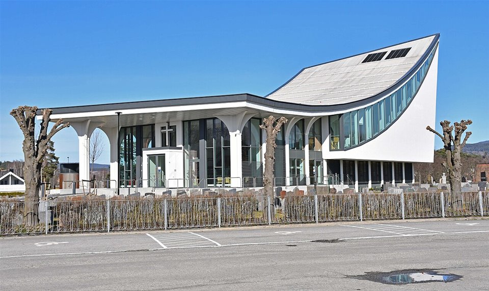 Felleskirkelig nattverdgudstjeneste på Skjærtorsdags kveld. Mange deltar, se nærmere annonsering.